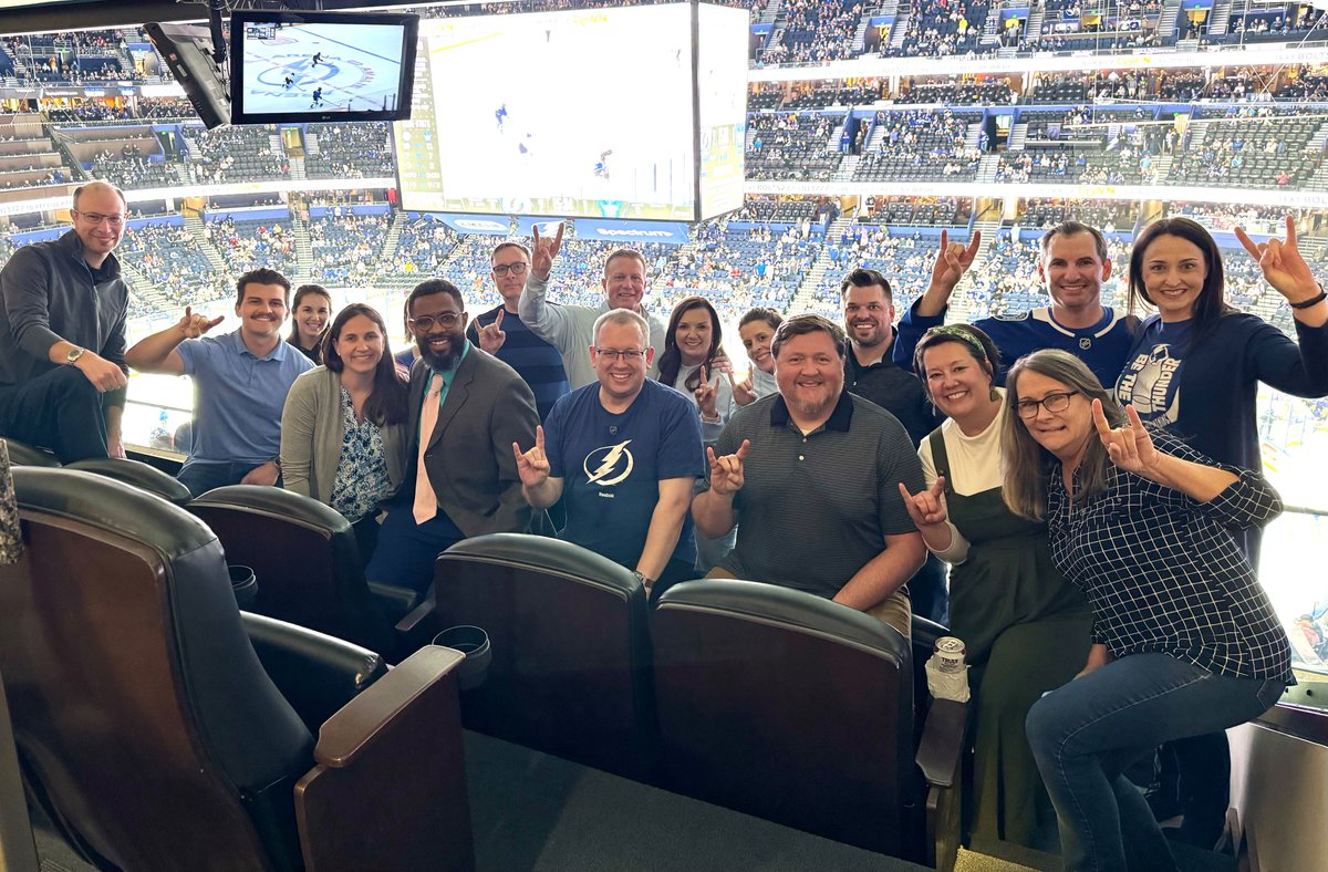 Congrats to our USF Advancement URISE Award winners — employees who foster our URISE culture of Responsibility, Innovation, Service & Excellence in all they do each day. Tonight, we celebrated recent recipients by gathering to cheer on the @TBLightning! Many thanks to all of you!