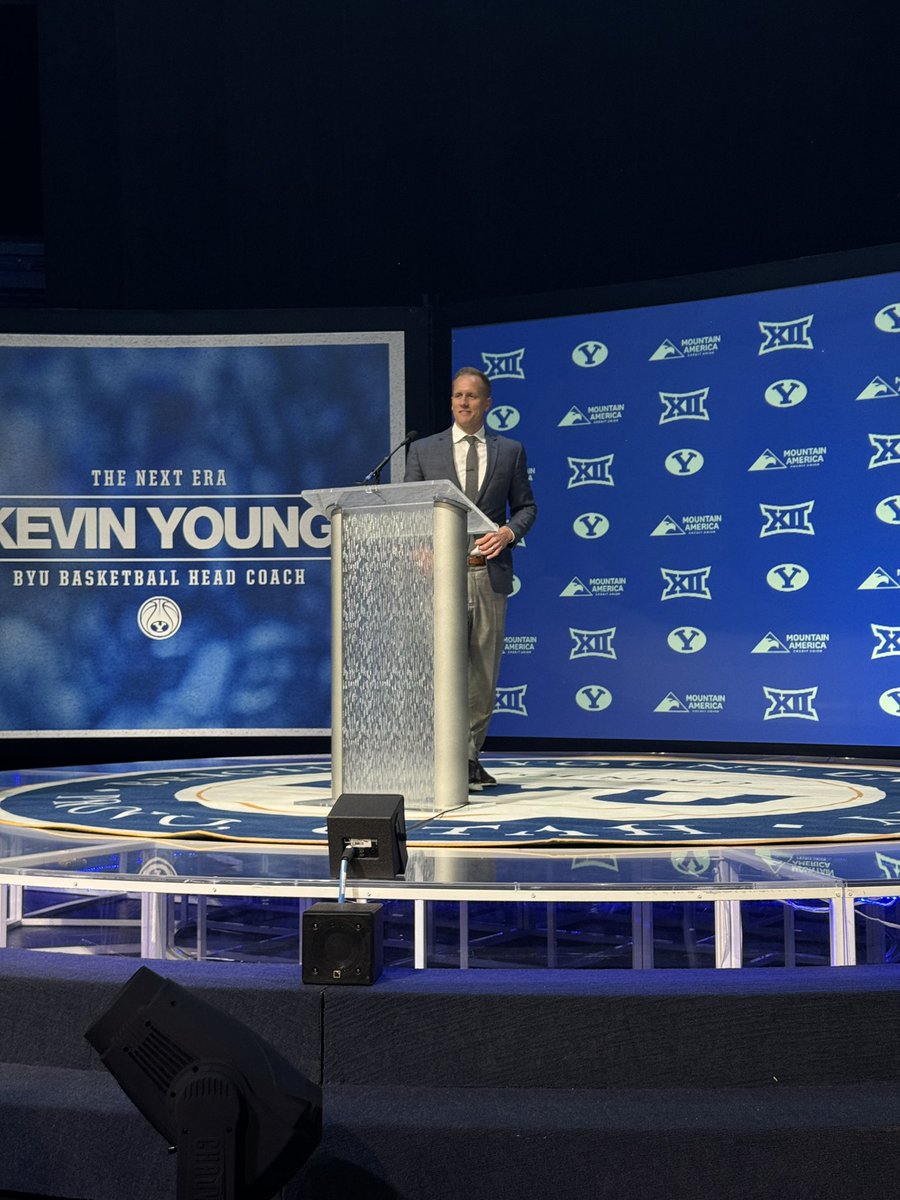#BYU takes the stage as the men’s basketball head coach to “Forever Young.” #BYUHoops