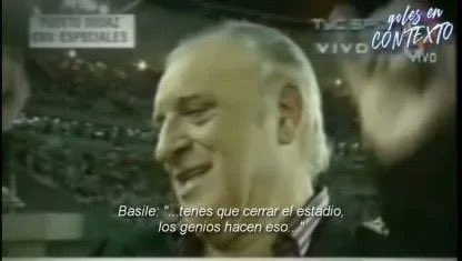 Fui a la cancha y cuando estaciono, se presenta un trapito muy copado. Me dice que cuando vuelva, él va a estar ahí. 
Vuelvo y no estaba. Me estoy yendo y se asoma por la ventana de la casa que estaba al frente.
-Acá estooy
-Ahh bue, así cualquiera 🤣
-Estoy haciendo HOME OFFICE