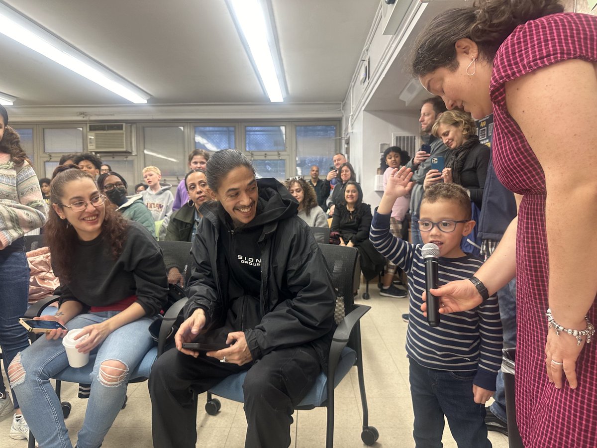 HARLEM_POWER's tweet photo. ⁦@District5NYC⁩ CEC meeting tonight saw a strong turnout &amp; was enriched by the voices of ⁦@NYCSchools⁩ Student Council of PS 125. Among the attendees were parents, who contributed to engaging discussions.Thank you ⁦@FollowCSA⁩ principal Leopold for your advocacy https://t.co/BIp95kimKn