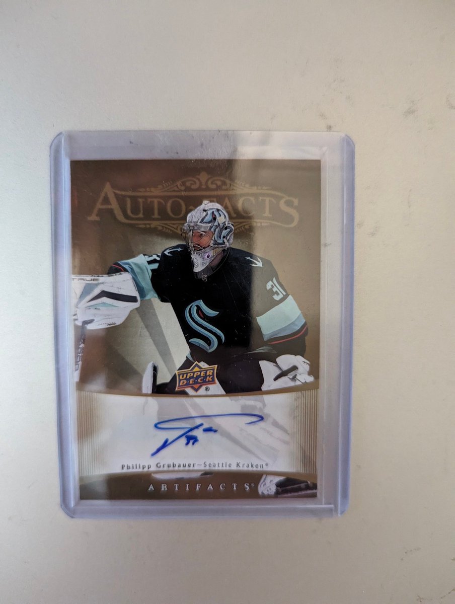 GIVEAWAY!
With the Seattle Kraken's season coming to a close. You have the chance to win a Philipp Grubauer signed artifacts card. 

All you have to do is RT this tweet, follow <a href="/KrakenCanada/">Kraken Canada 🍁</a> and reply with your favorite moment of the season. 

Contest closes by end of game