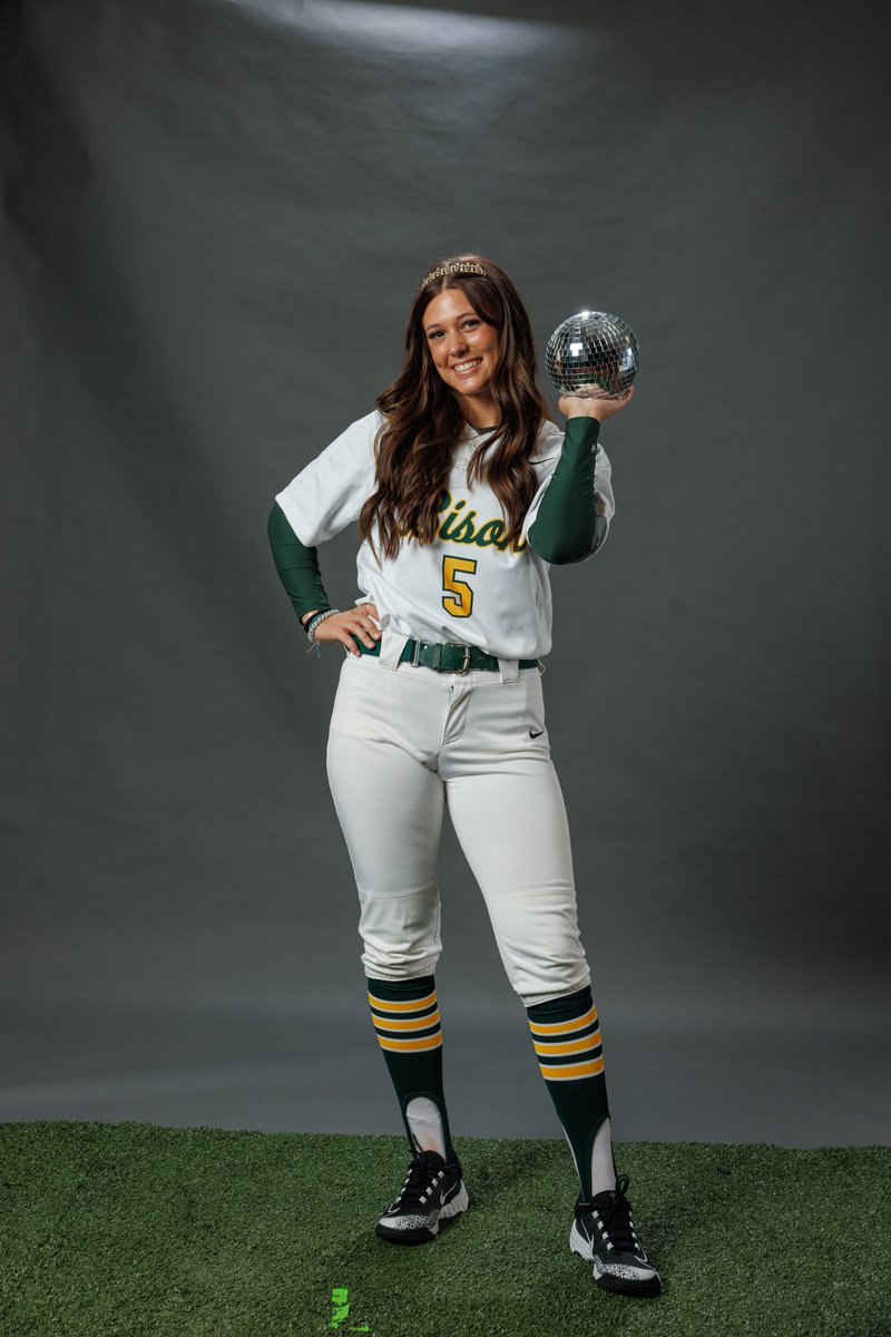 OBU_Softball's tweet photo. ✨SENIOR SPOTLIGHT✨

93 GP, 76 starts
43 H
28 runs scored
16 RBI
9 SB
86 PO
All-GAC Distinguished Scholar
Easton/NFCA All-America Scholar-Athlete

Thank you for your service, Sydney 🫡 https://t.co/1ialhTbZLb