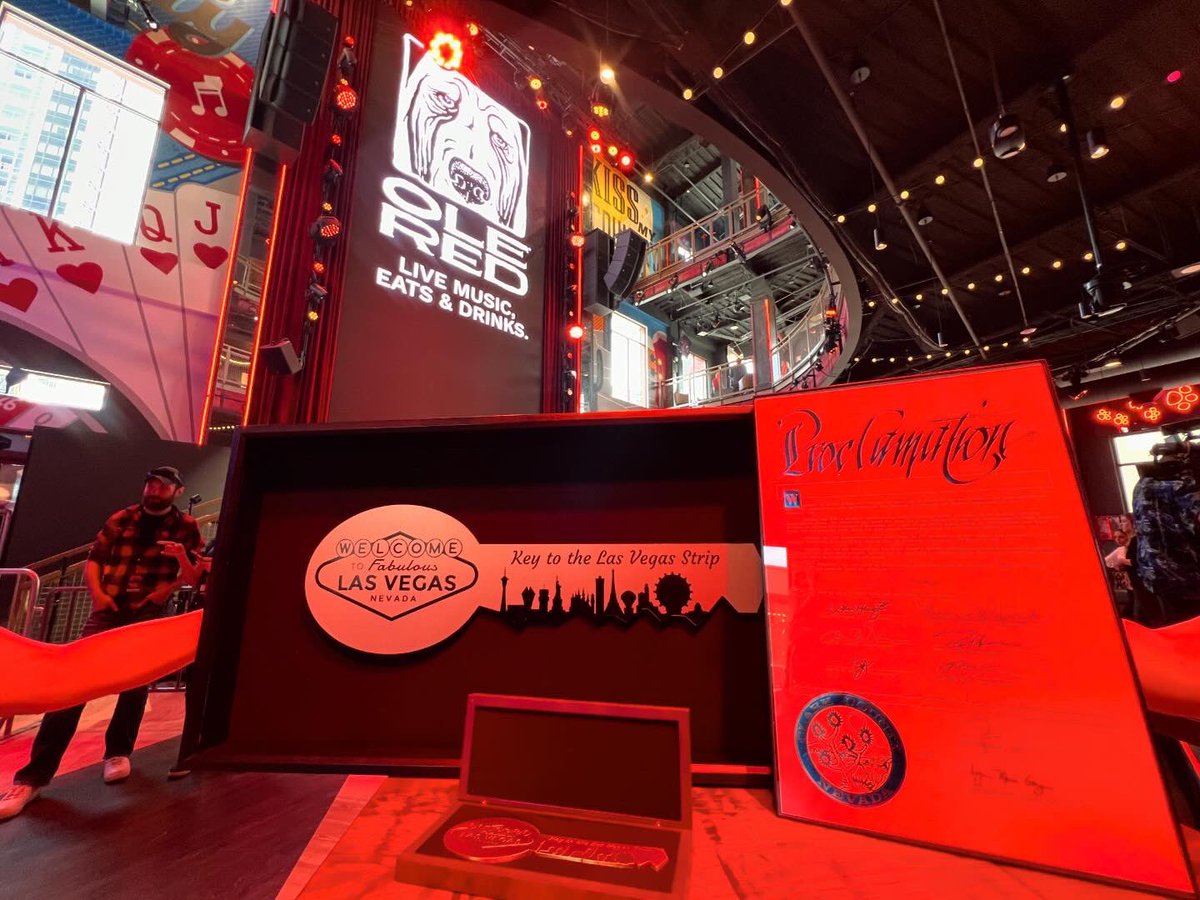 ClarkCountyNV's tweet photo. It’s @OleRed Day in #ClarkCounty! @CommishJGibson officially welcomed @blakeshelton and his new place to play Ole Red Las Vegas with a Key to the Las Vegas Strip🔑 A celebration only right for the venues official Grand Opening Night 2 🎉

In the Boss Man’s words, country music now has a permanent spot on the Las #Vegas strip where artists—big & small—from all over have a place to call home and showcase their talents. 

Cmsr. Gibson received a one-of-a-kind signed guitar from the Ole Red crew as a thank you for a years long collaboration that brought this unique venue to the Las Vegas Strip.