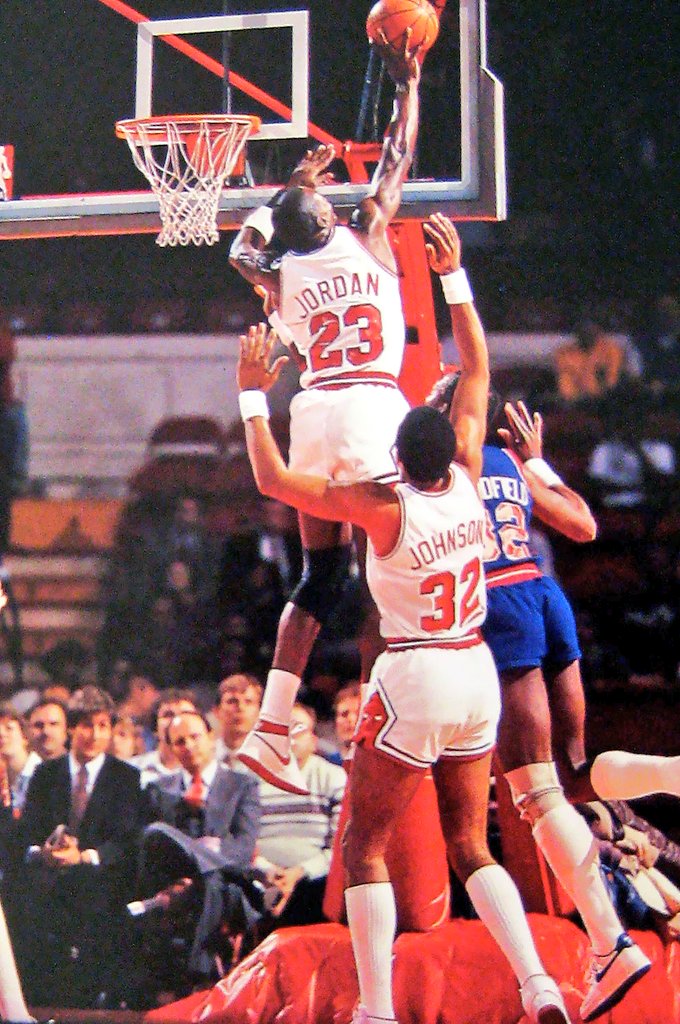 Hoops Nostalgia tweet media