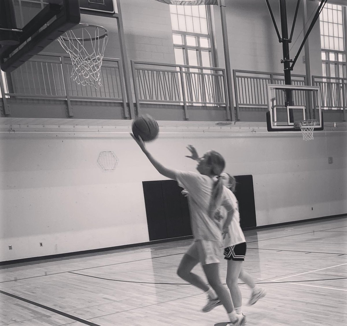 elksouthgbb's tweet photo. LAB WORK ‼️ 🏀 🧪 🥼

“CONSISTENCY is what transforms average into excellence…” 💭💯

As we wrap up a short week of 🏀 &amp; 💪🏻, we want to wish the best of luck to our Storm Hoopers competing this weekend with their summer programs! We are rooting for you! ⚡️

#REFUSEAVERAGE ❌ https://t.co/bdn638qaad