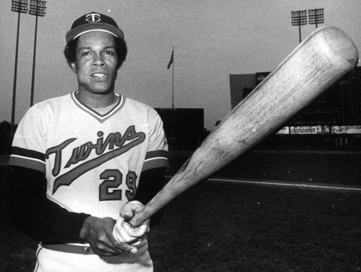 .@RodCarew_29 hit a four-run triple on this date in 1977, capping off a seven-run second-inning rally. (Carew scored on a throwing error). @Twins beat the A's 10-2 at home in Bloomington.