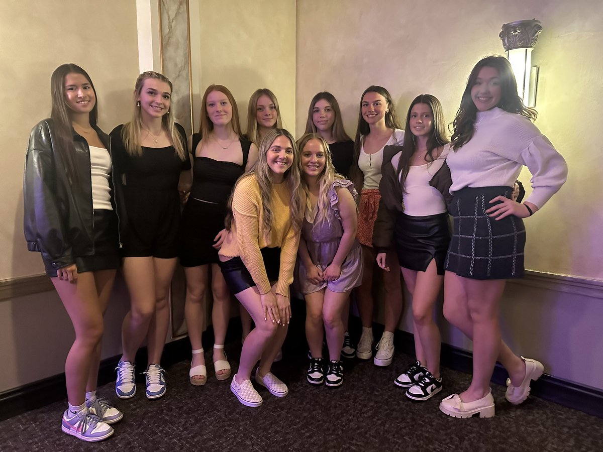 Banquet beauties 💜