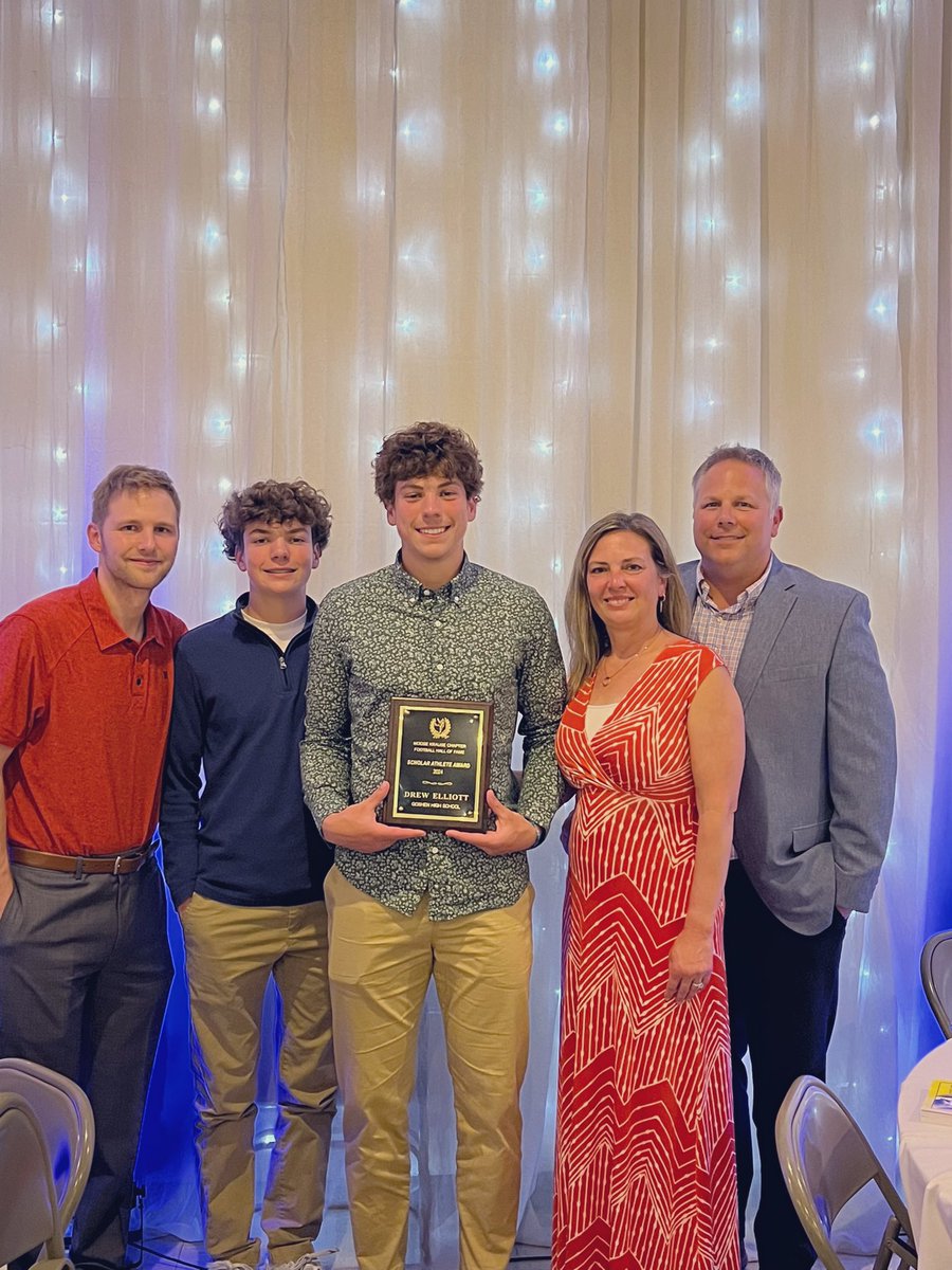 GHSRedHawksFB's tweet photo. Congratulations to @elliott_drew and all of the 2024 Moose Krause Scholar-Athletes!

#GoHawks | #RedHawkPride https://t.co/UkoesTFcSR