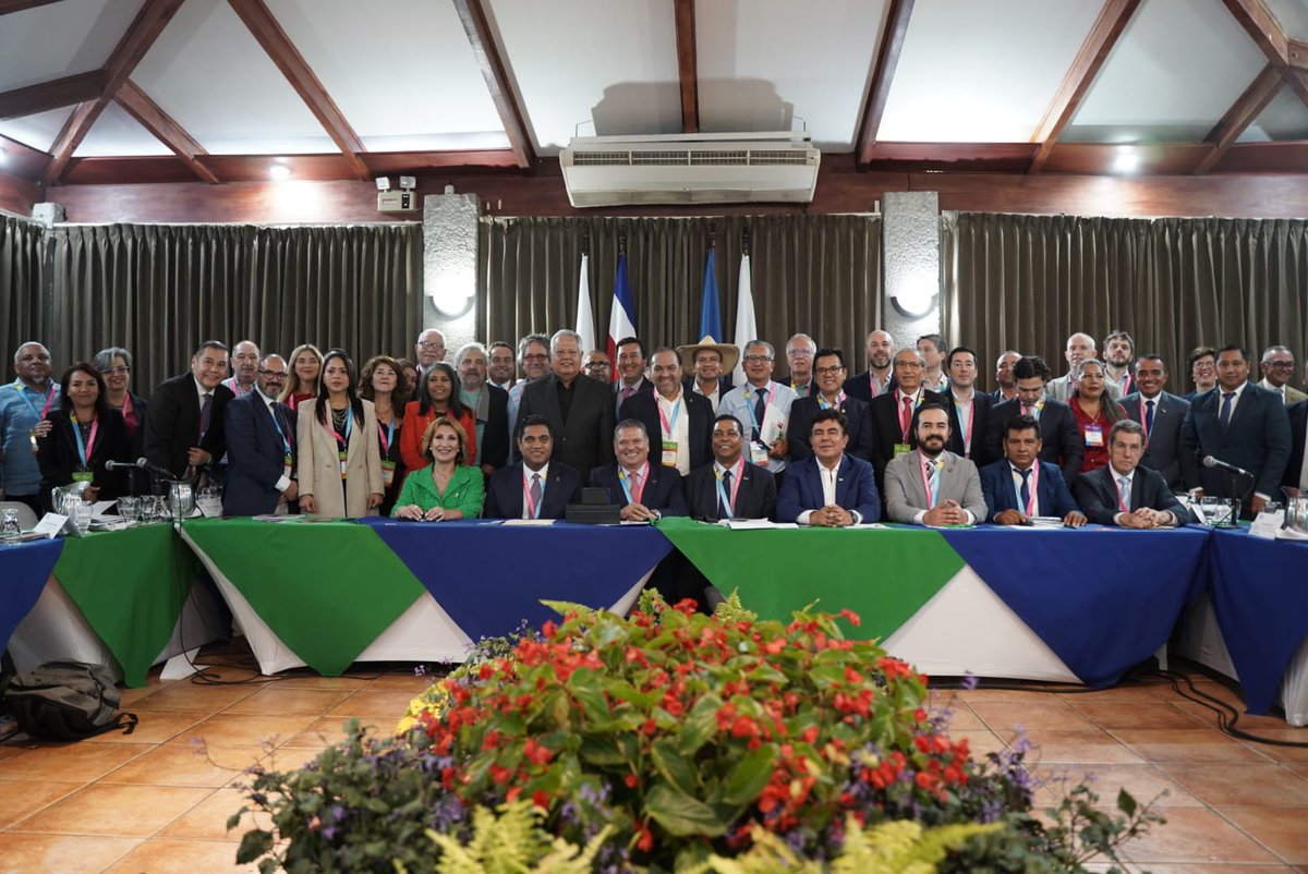 ✨Felicitamos al nuevo Presidente de FLACMA Kelvin Cruz <a href="/kelvincruzrd/">Kelvin Cruz</a>, Alcalde de La Vega y Presidente de <a href="/fedomurd/">Federación Dominicana de Municipios</a> y agradecemos el extenso liderazgo y compromiso de Johnny Araya, Alcalde de <a href="/munisanjose/">Municipalidad de San José</a> para el movimiento municipalista global a lo largo de los años!

#UCLGMeets