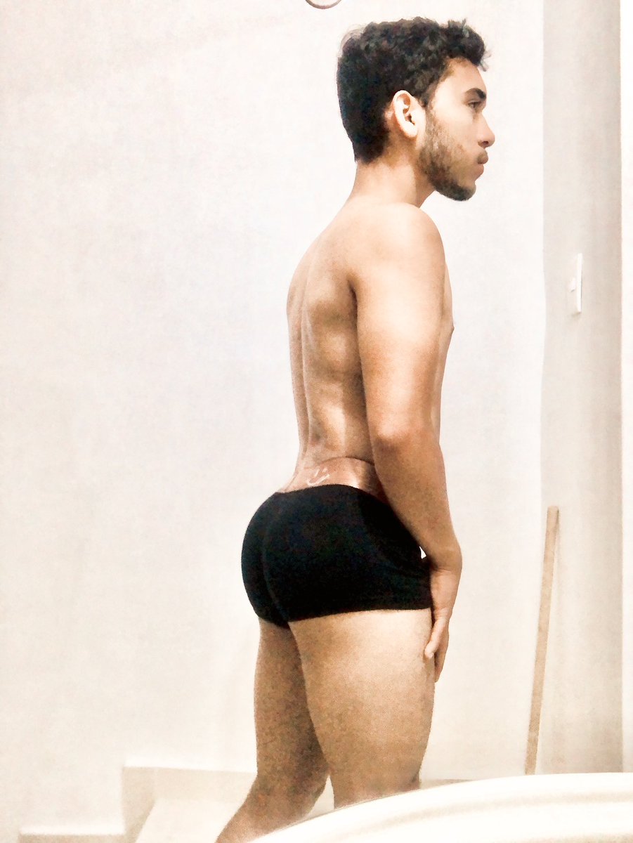 Jandro_Garrido's tweet photo. Estamos de nuevo en el Gimnasio! Y me siento tan bien ✅ https://t.co/kc8fn42sYM