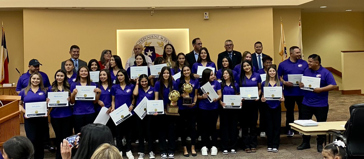 Coach Velazquez tweet media