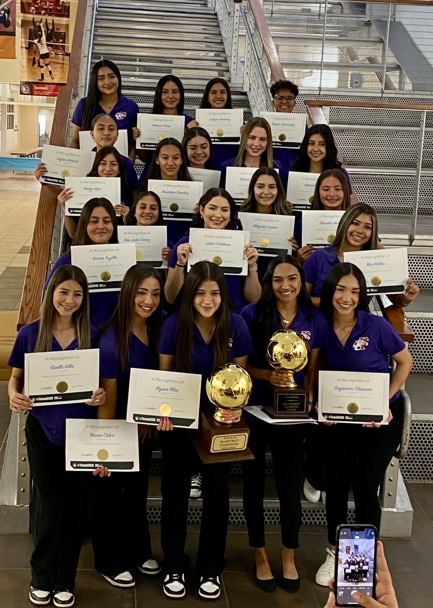 Coach Velazquez tweet media