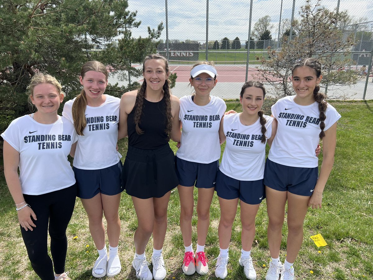 LSBTennis1's tweet photo. So proud of the girls varsity team.  Addy 4th Jayda 5th Addison/Sophia 4th.  Kaylynn/Celia playing with a lot of heart as well.  Great team effort in 1st tournament. #growthisreal!!! https://t.co/Dv5n5PS2Ts