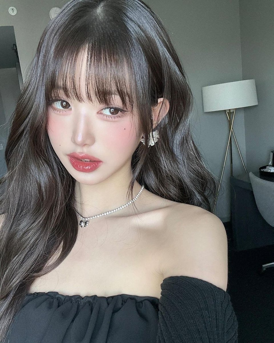foreveryyoung10's tweet photo. 좋은아침입니다 !

#IVE #아이브 #アイヴ #WONYOUNG #원영 #JANGWONYOUNG #장원영 #ウォニョン https://t.co/SDwkMaFNqG