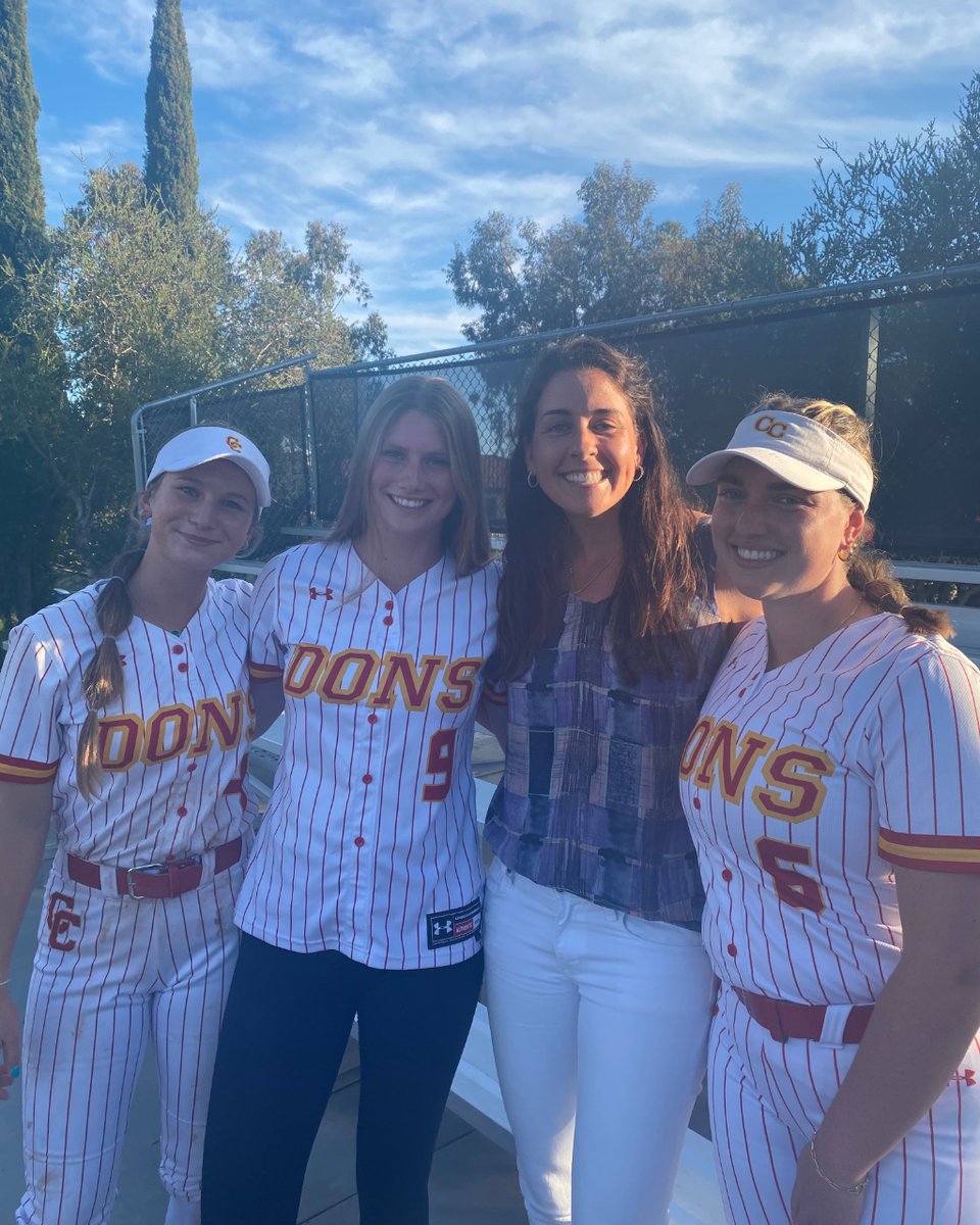 smspoway's tweet photo. Our own Ms. McCready (CCHS Alumna) with some of our Crusaders alumnae!
.
.
.
#smspoway
#repthecru https://t.co/6OKGWEnA0N