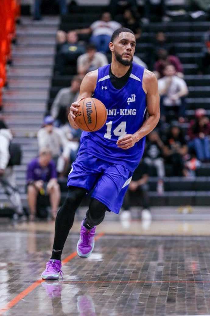 Impressive showing for Tristan Enaruna to kick off the Portsmouth Invitational Tournament. 25 PTS, 3 REB, 2 BLK, 1 AST w/ a 75.1 TS% The Dutch forward’s length + athleticism stood out in this setting. Transferring down seems to have helped him find himself as a player.