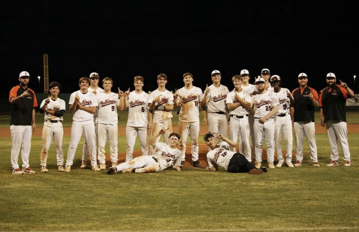 The Burkburnett Bulldogs are your DISTRICT CHAMPS!!🏆 Congratulations to our players and Coaches! Deserved and earned!!