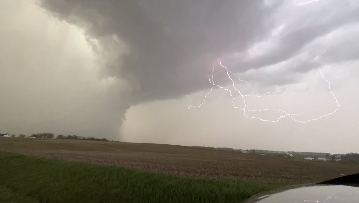 Couple lightning screenshots from earlier this evening. Pretty huge storm for Ohio! #ohwx