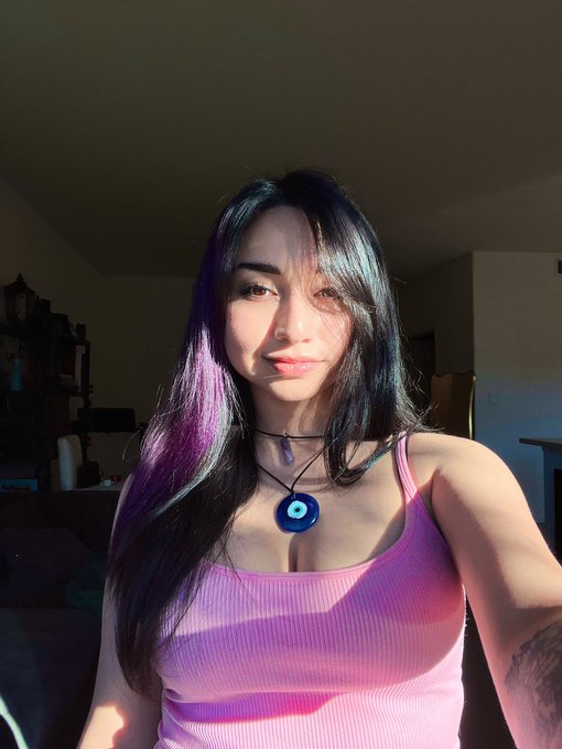 Reply to this with the best rizz you got😉 https://t.co/6q0tlEvhVE