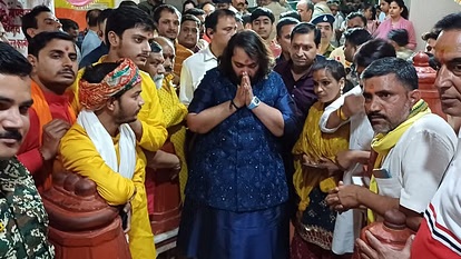 Onlinetadka's tweet image. अंबानी फैमिली के छोटे बेटे अनंत की दरियादिली: 'कामाख्या' और 'श्री जगन्नाथ मंदिर' में दान किए 2.51-2.51 करोड़, मैरिड लाइफ के लिए मांगा आशीर्वाद
#AnantAmbani #Donates #2.51Crores #Each #JagannathPuri #MaaKamakhyaDevi #Temple #Bollywood