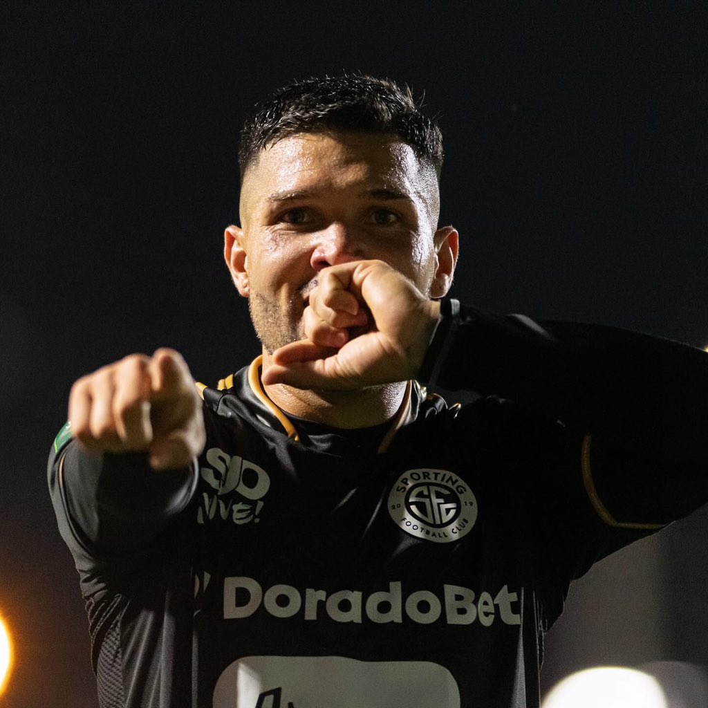 ¡Noches mágicas en La Capital!🤍🖤

SFC 2-1 SAN

#SomosSporting #SomosPuraVida