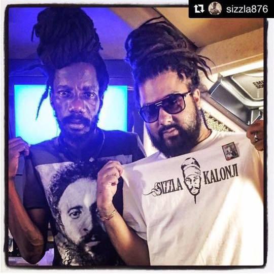 RasCeylon's tweet photo. Salute mi big bro #SizzlaKalonji Earth Strong🔥🔥🔥#JudgmentYard 4 Life👑👑👑check out our song #PrayerzUp on my latest solo album🔊🔊🔊: https://t.co/qd0eUAa2ZH https://t.co/WvT0EVUOZG