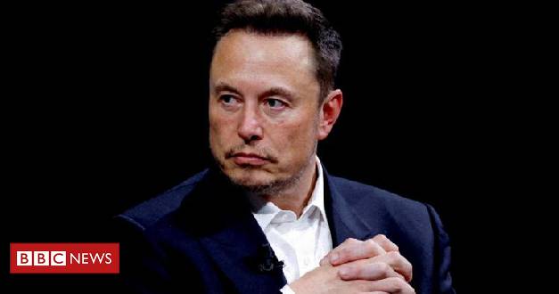 'Quero limpar meu nome antes de morrer': A engenheira demitida pela Tesla após denunciar a empresa e que enfrenta Elon Musk nos tribunais bbc.in/3Umr4vT