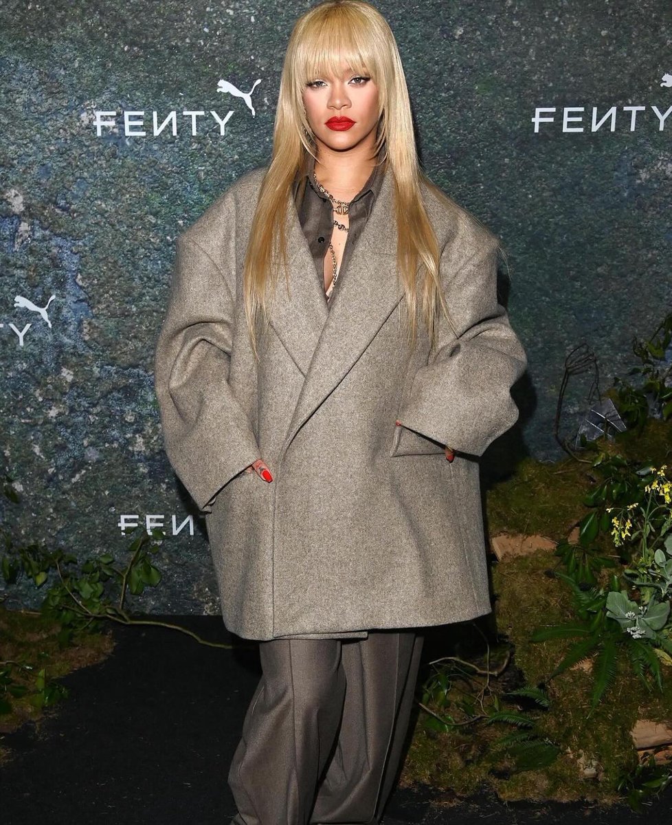 It’s giving boss energy! <a href="/rihanna/">Rihanna</a> stuns at Fenty x Puma event in London ✨