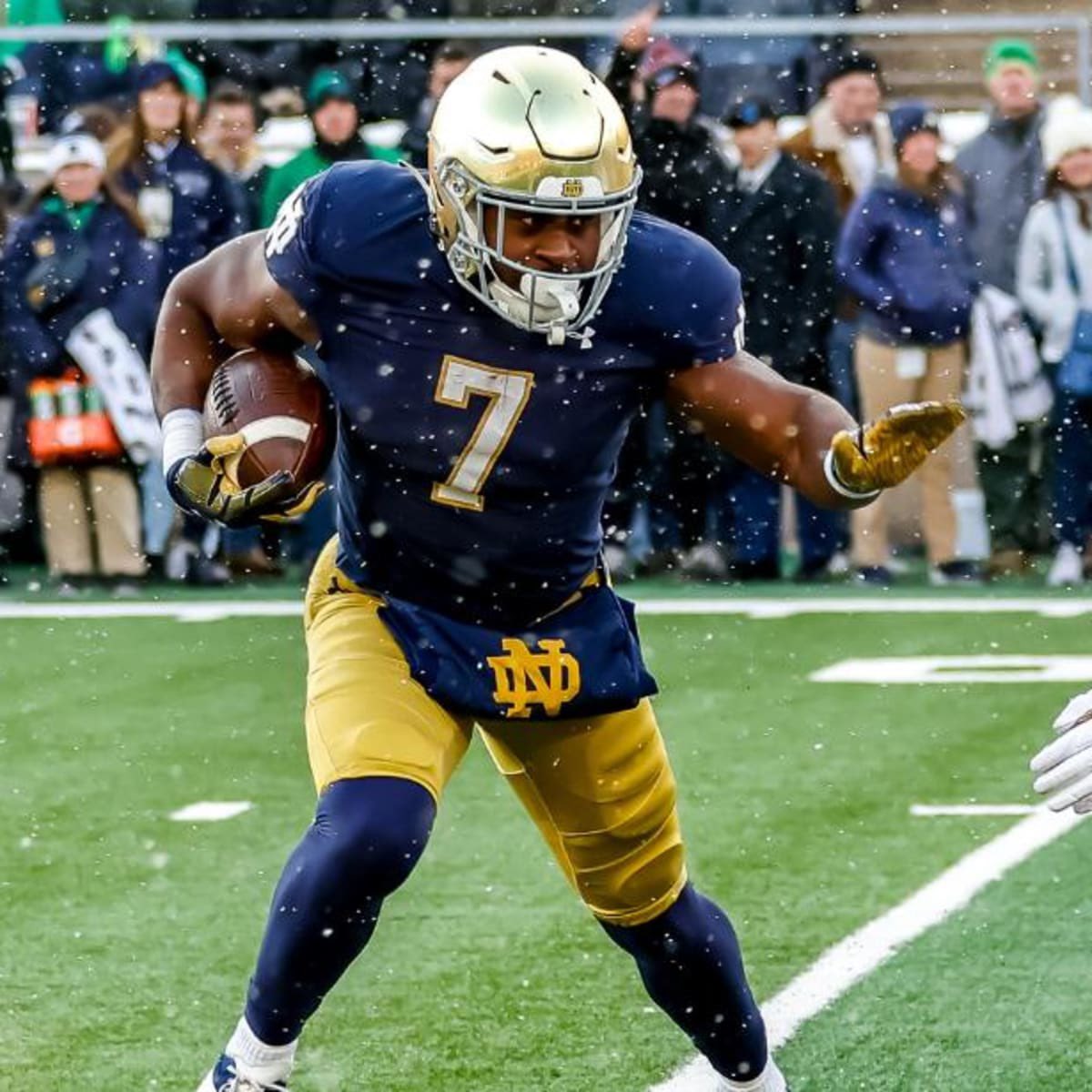 Sources to @_MLFootball: The Los Angeles #Rams are showing interest in 20-year old Notre Dame star RB Audric Estime. Audric has had multiple top-30 visits and continues to rise.