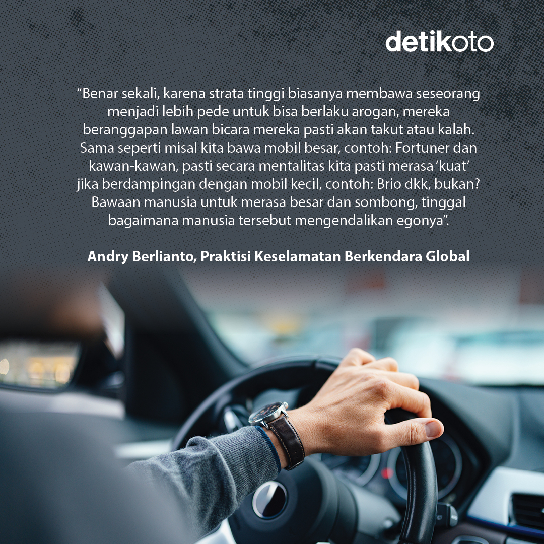 detikoto's tweet image. Viral pengendara Fortuner berpelat dinas Mabes TNI bersikap arogan di Tol Japek. Sopir tersebut bahkan mengaku sebagai adik Jenderal.

Namun faktanya, pemilik nomor pelat dinas asli tidak kenal dengan pengemudi Fortuner. 🥴

#detikoto #defensivedriving #sopirfortunerarogan