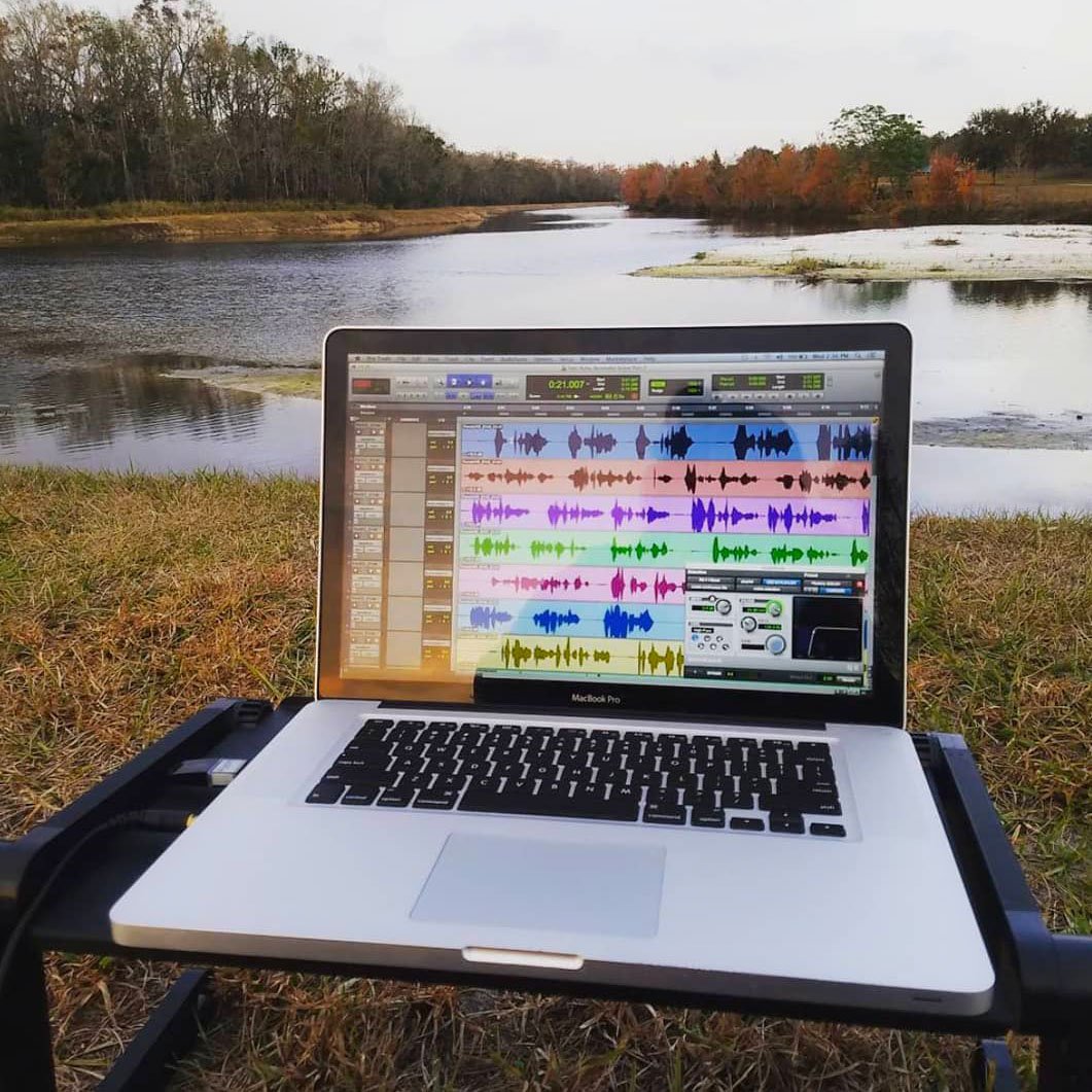 ☀️ Outdoor mix
📷 instagr.am/rubyblumusic
▶️ avid.com/pro-tools
⠀
#nature #outdoor #mix #work #theoffice #musicmaking #protools #avid