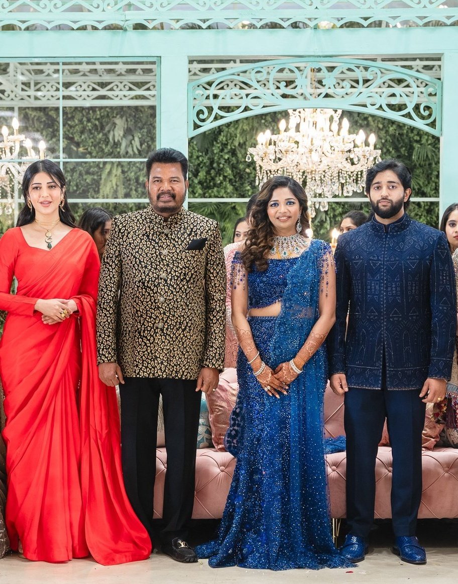 Celebrities at Director #Shankar's Daughter, #Aishwarya's Wedding Reception. 

#Chiranjeevi #RamCharan #Upasana #JanhviKapoor #ShrutiHaasan