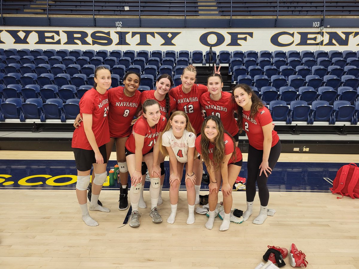 One and only spring tournament is a wrap! Went 2-1 on the day and COMPETED!

GO DAWGS! 

#itsagreatday2beabulldog #bulldognation #navarrocollege #volleyball #njcaa #springseason