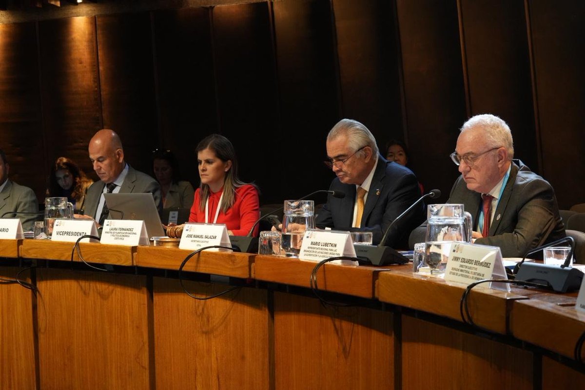 #LatinAmerican and #Caribbean countries presented multiple challenges for vanquishing poverty and hunger in the region and achieving the #2030Agenda, at the #LACForum2030 taking place at #ECLAC-Santiago.
ℹ️ bit.ly/3W2pCzQ

#GlobalGoals #SDGs