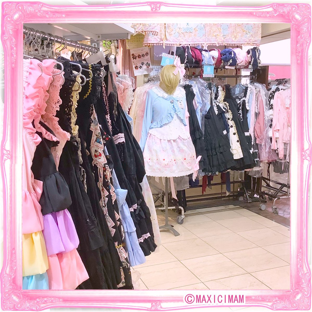 maxicimam_h's tweet photo. マキシマム原宿店、本日19時まで営業中です。皆様のご来店お待ちしてます✨
#maxicimam
#ロリィタ #ゴスロリ #懐古ロリィタ https://t.co/ROqGQjMjQA