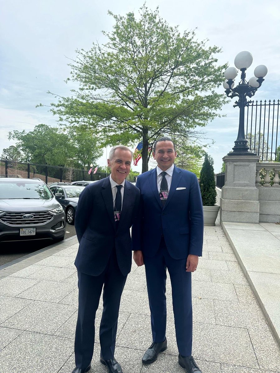 MarkJCarney's tweet photo. Great to see Premier ⁦⁦⁦@WabKinew⁩ in Washington promoting Manitoba &amp; 🇨🇦 as THE essential trading partner for the 🇺🇸. Stronger, better, more sustainable together.  
It’s Time to Build. https://t.co/u1vbz10Jg8