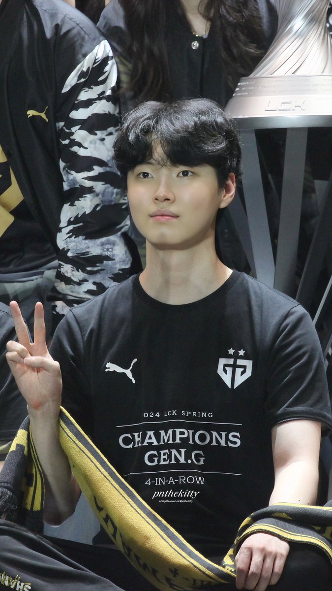 pnthekitty's tweet photo. 240414｜GEN vs T1 Chovy
💫

#Chovy
#쵸비 https://t.co/dkVZhYcNgd