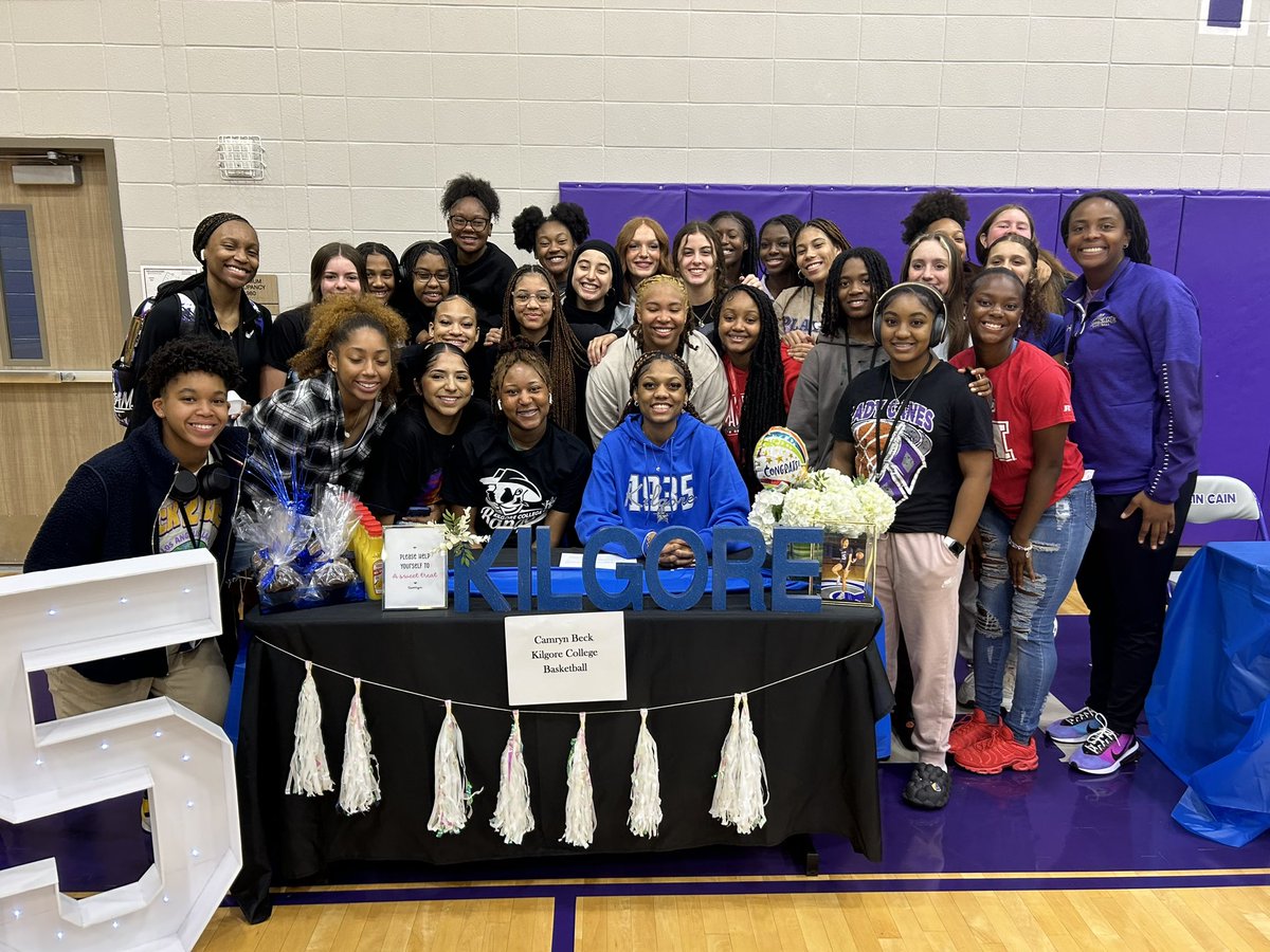 We are super proud of you Cammm!

College Signing Day✅
Great things in store for you!

It’s always a great day when a Hurricane signs to play at the next level🌀

#ReignCain