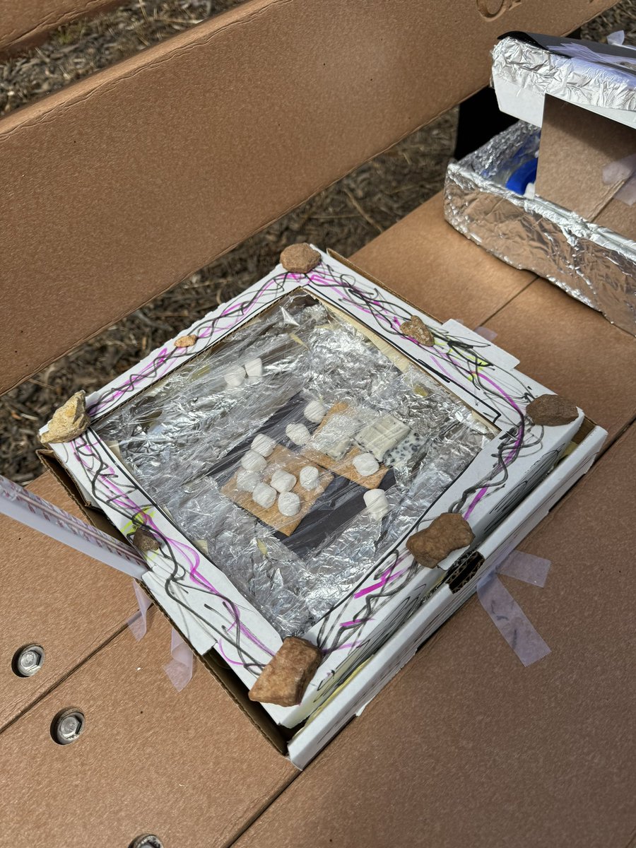 PowellinPrimary's tweet photo. Ss designed and constructed solar ovens to cook s’mores.  Tomorrow we will work to improve our designs and try it again!  ☀️ #sbcebobcats #heatunit https://t.co/jfppK8fszA