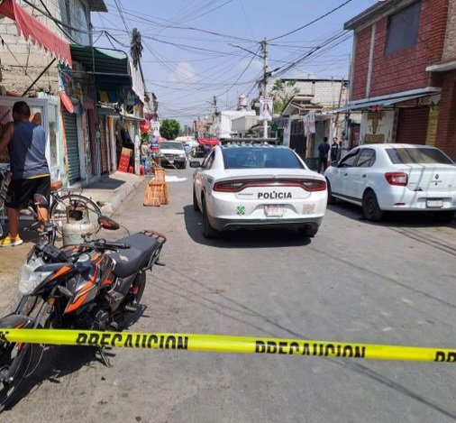 Sicarios asesinan a 4 jóvenes en Tlahuac en un ataque directo con armas de fuego en calles de la colonia San Miguel No hay detenidos