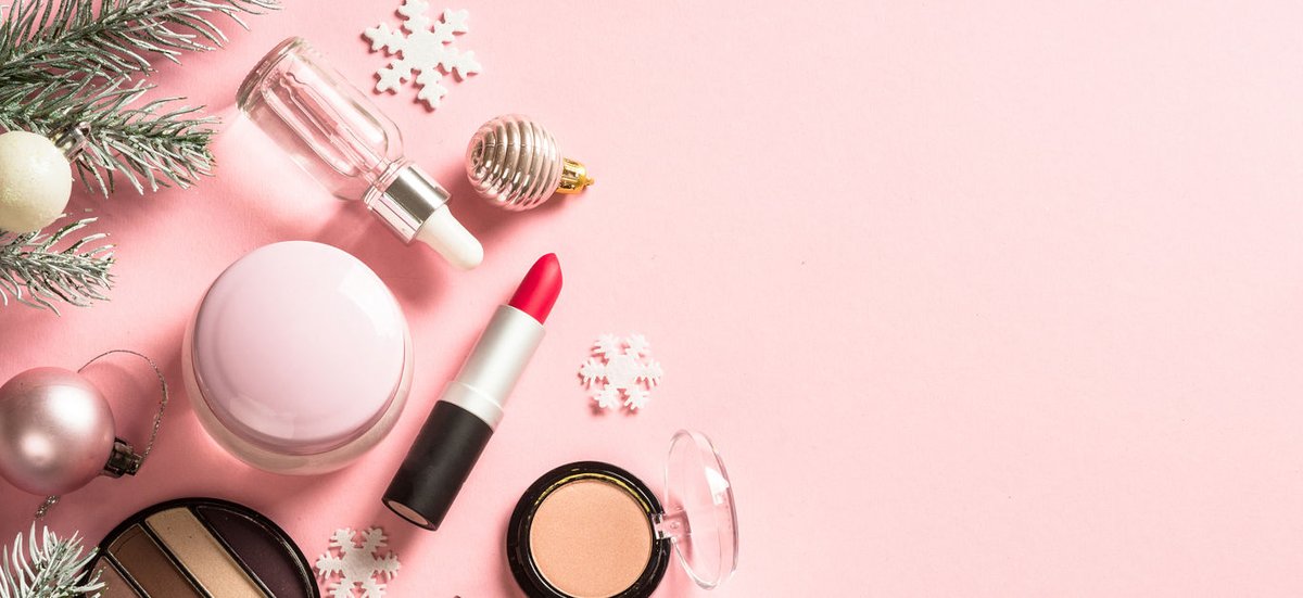 AutismYYZ's tweet photo. Girls with disabilities need a confidence boost. Our volunteer teachers organized a beautiful make up class! Next idea - nails! https://t.co/Ld2pZlMWR0