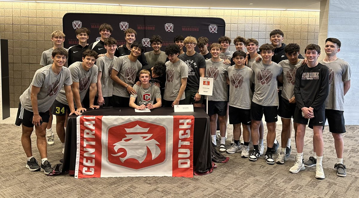 Dowling Catholic Boys Soccer tweet media