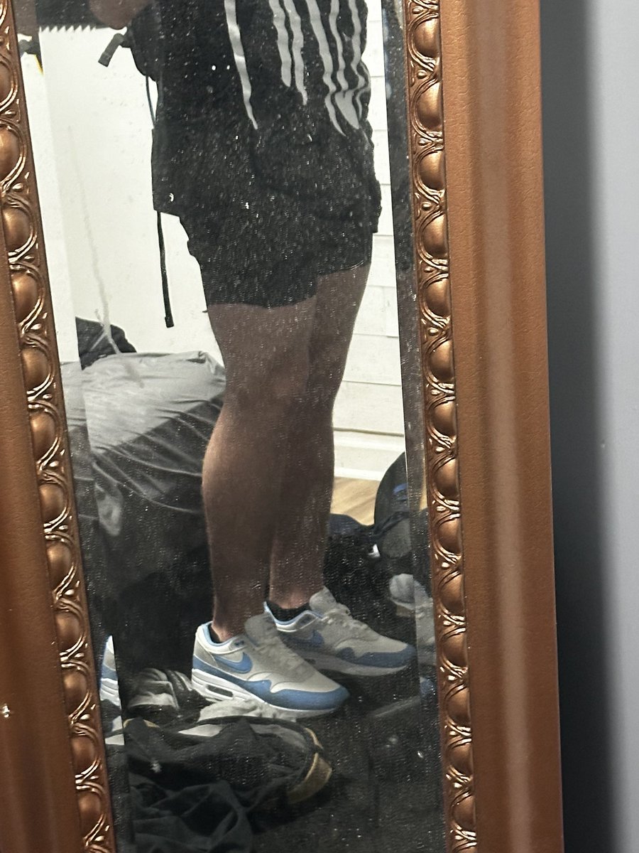 CIudes's tweet photo. Major 1 - 218 pounds 
Major 2 - 198.4 Pounds 
Major 3Q - 189.5 Pounds https://t.co/DFXo93KQzf