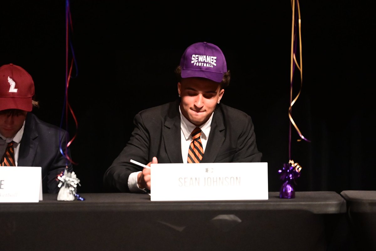 Sean Johnson signs to Sewanee: University of the South. 🐅