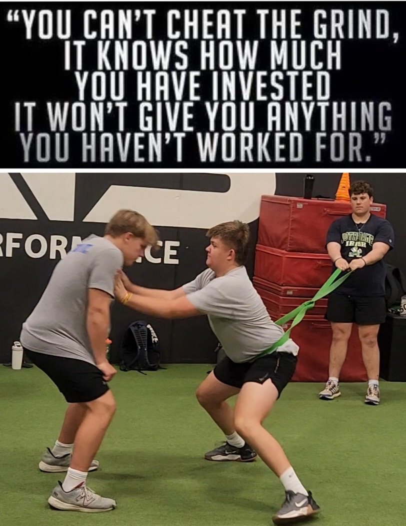 Better everyday! 💯🏈💙🖤  @KingstonSavich  @EOE_KC  #Trenches #EffortUandU #FearNothingAttackEverything #MindSet #Prepare #RepXRep #DoWork #RentIsDue #Grind