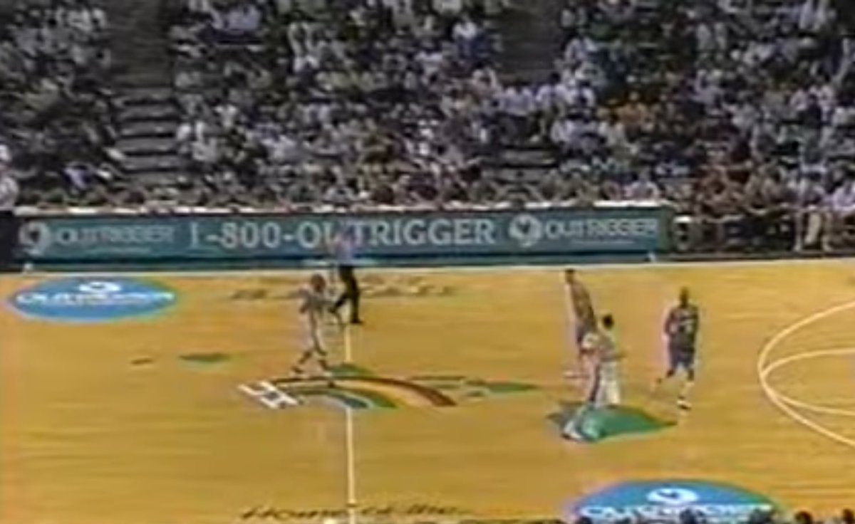 I miss that court. @HawaiiMBB