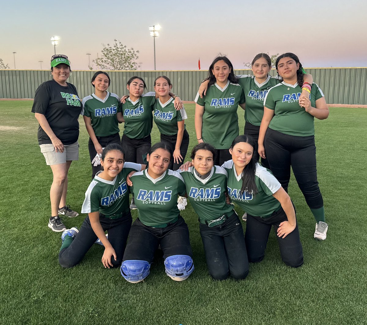 Our C-Team season has come to a close. We didn’t get the dub but we ended the season on a positive note. They grew as a team and they developed a sisterhood. I am so proud of them 🫶 Looking forward to next season! 🥎💚💙 #HornsUp @mhs_sb @MontwoodHS