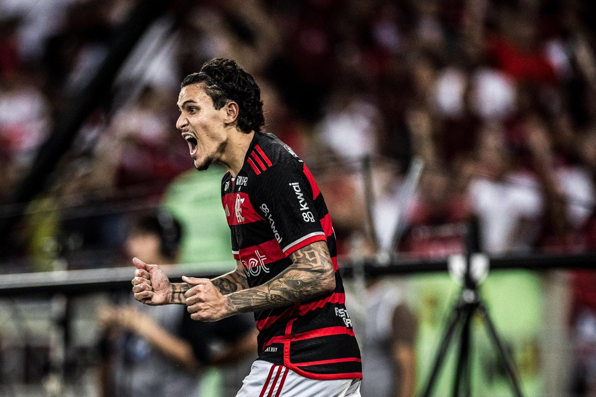 Pedro9oficial's tweet photo. Na dividida ganha quem tem união.

Seguimos 🔴⚫️ @Flamengo https://t.co/8AED3oDd0U