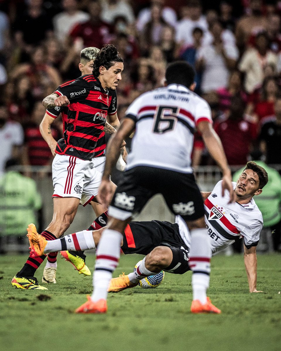 Na dividida ganha quem tem união. Seguimos 🔴⚫️ @Flamengo