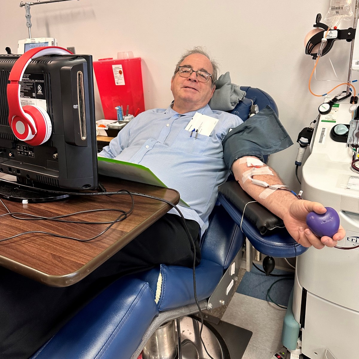 Robert took time out from his day to donate blood Thank you! He knows how important it is to give when school is about to be out. Make your commitment to helping others by making an appointment to #GIVEBLOOD in the coming days and weeks ahead. vitalant.org